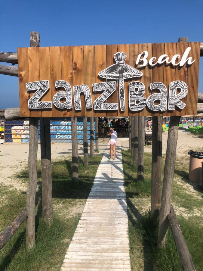 Apartament Rebeca Lux By Alezzi Beach Resort Navodari Dış mekan fotoğraf